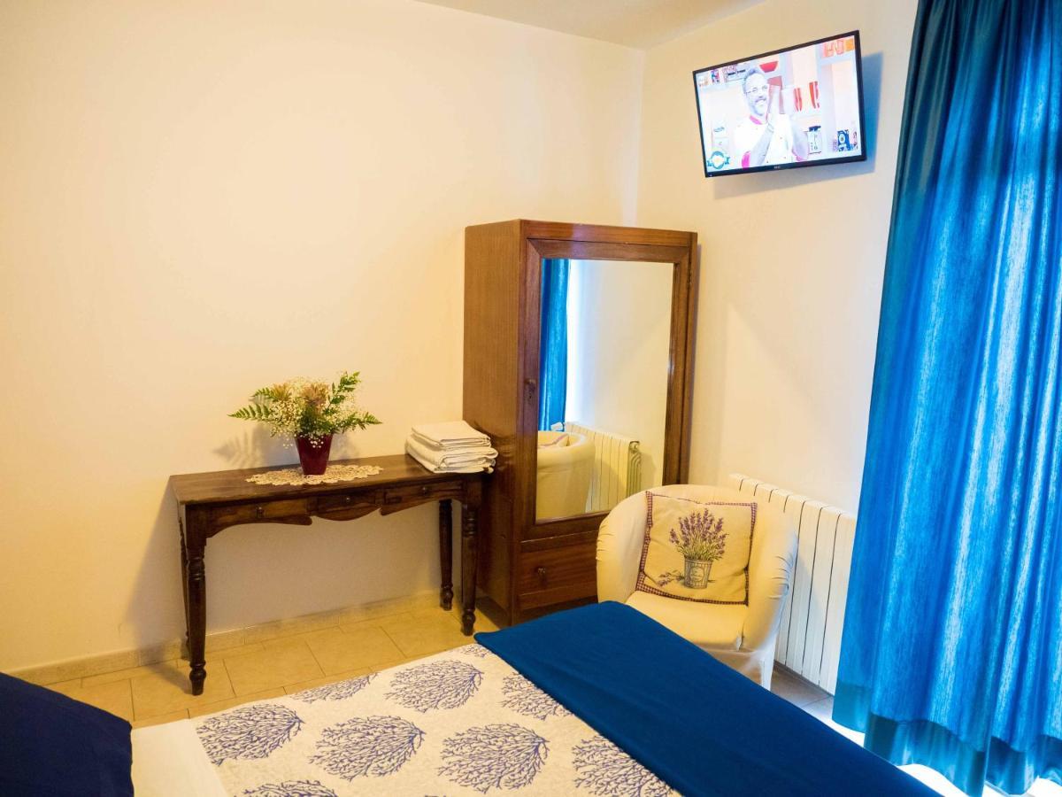 Albergo Sant'Anna Pagani Buitenkant foto
